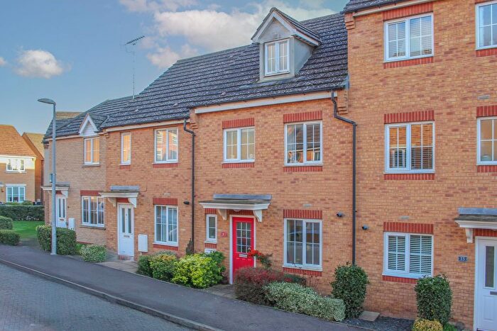 4 Bedroom Terraced House For Sale In Cormorant Way, Leighton Buzzard, LU7