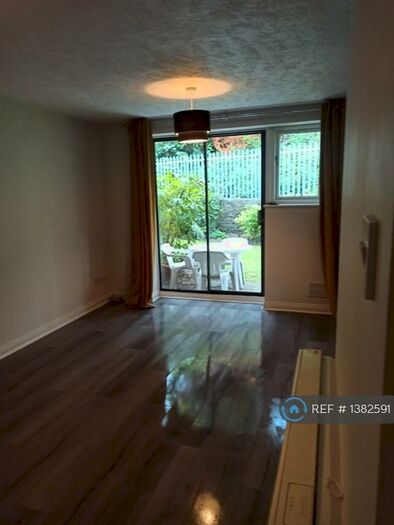2 Bedroom Flat To Rent In Tongdean Lane, Brighton, BN1