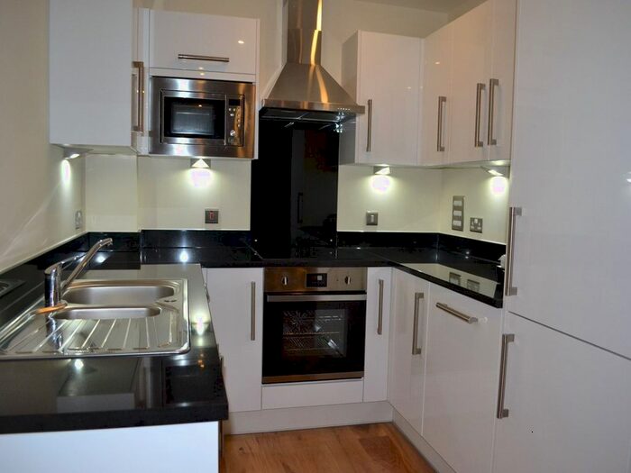 1 Bedroom Flat To Rent In St Lukes Square, Docklands, London, E16