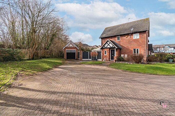 3 Bedroom End Terrace House For Sale In Claremont Close, Northwich, CW9