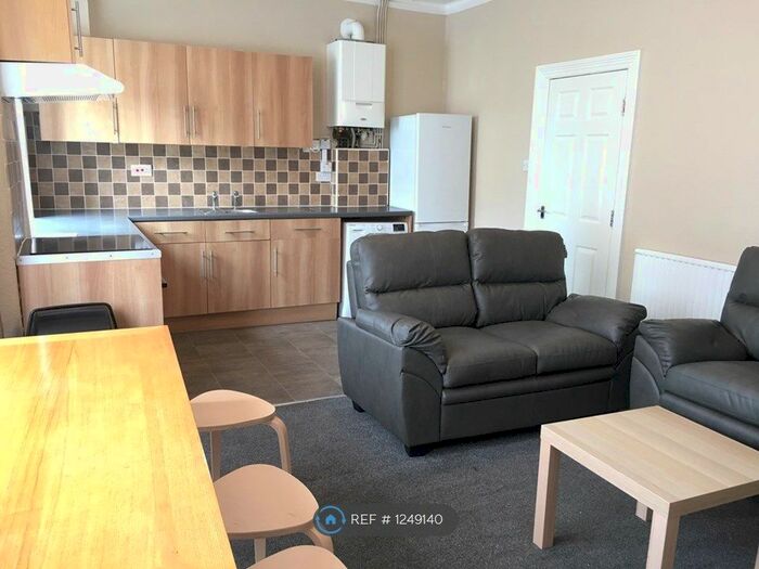 5 Bedroom End Of Terrace House To Rent In Manor Road, Bristol BS7