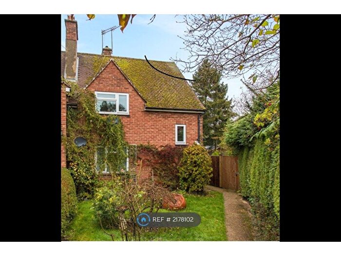 2 Bedroom Maisonette To Rent In Bedford Close, Chenies, Rickmansworth, WD3