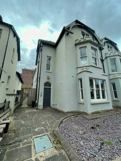 2 Bedroom Flat To Rent In The Parade, Roath, Cardiff, CF24