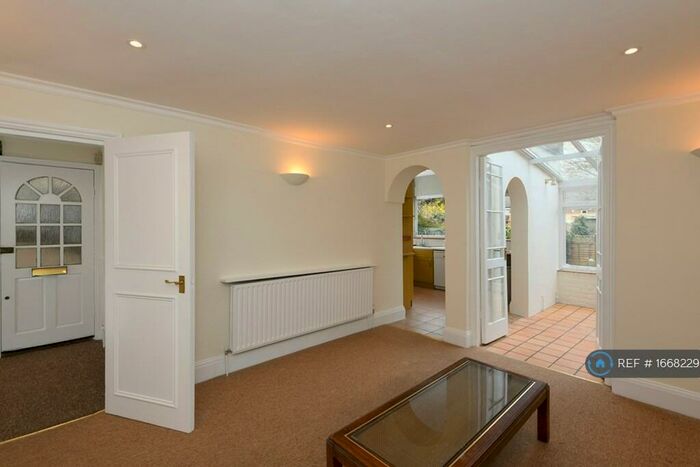 2 Bedroom Flat To Rent In Penn Road, London, N7