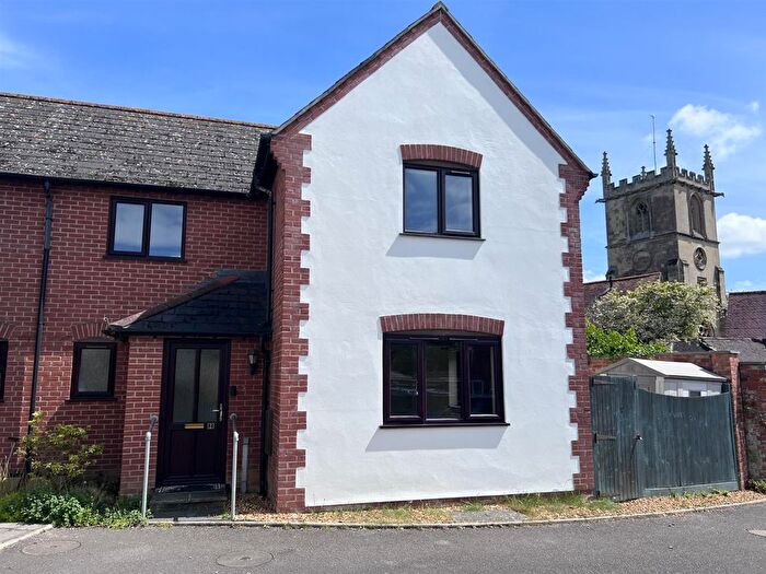 3 Bedroom End Terrace House For Sale In St. Marys Place, Gillingham, SP8