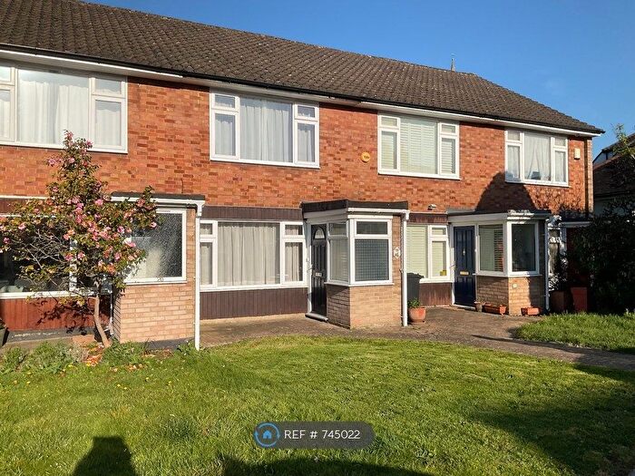 2 Bedroom Terraced House To Rent In Henville Road, Bromley, BR1