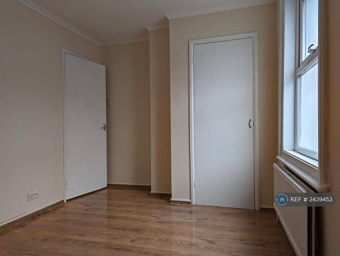 2 Bedroom Terraced House To Rent In Dickson Road, Dover, CT17