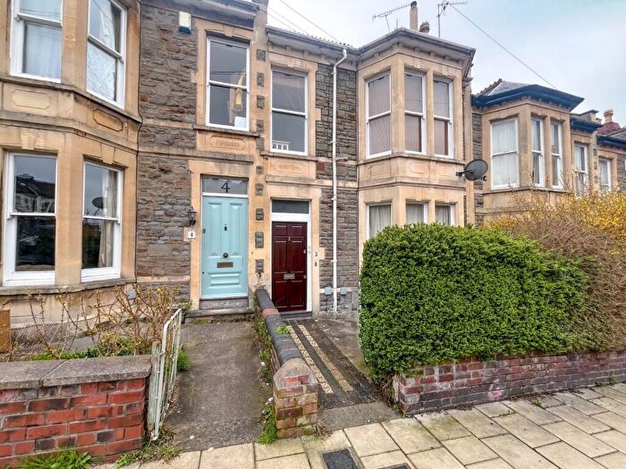 2 Bedroom Apartment For Sale In Falkland Road, Bristol, BS6