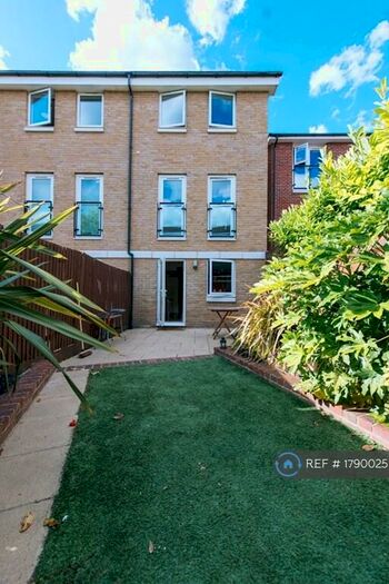 4 Bedroom End Of Terrace House To Rent In Burcher Gale Grove, London, SE15