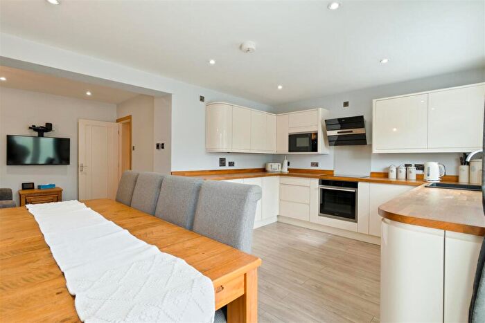 5 Bedroom Semi-Detached House For Sale In Four Wents, Langley, Maidstone, ME17