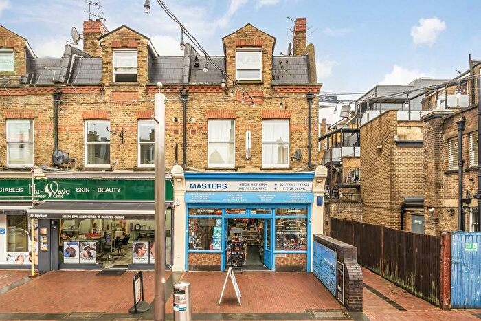 1 Bedroom Flat For Sale In Oak Road, Ealing, W5