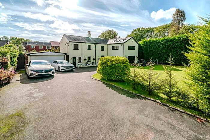 4 Bedroom Farm House For Sale In Gough Lane, Bamber Bridge, PR5