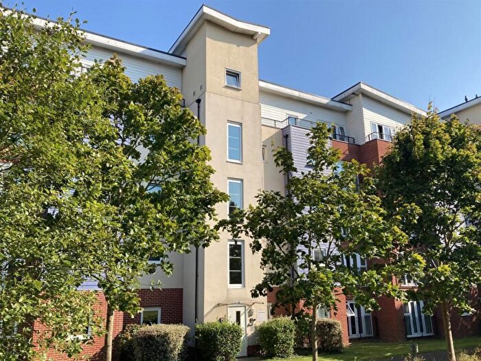 1 Bedroom Flat To Rent In Alexander Square Eastleigh, SO50