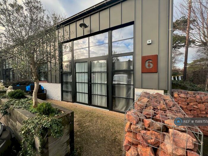 1 Bedroom Semi-Detached House To Rent In Southsea Mews, Leigh-On-Sea, SS9