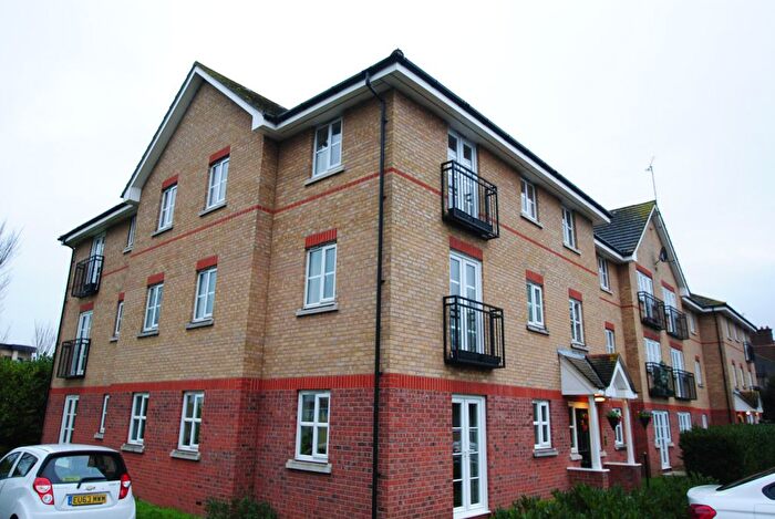 2 Bedroom Flat To Rent In Spencer House, Ensign Close, Leigh-On-Sea, SS9