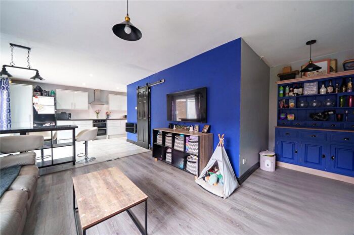 3 Bedroom Terraced House For Sale In Kennedy Drive, Eldene, Swindon, SN3