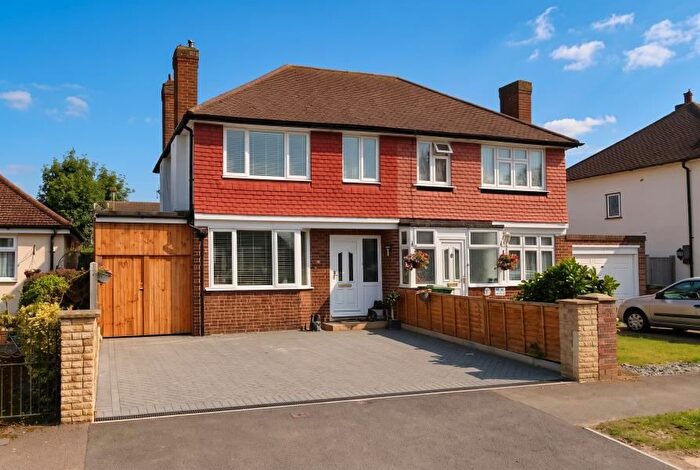 4 Bedroom Semi-Detached House To Rent In Old Woking, Woking, Surrey, GU22