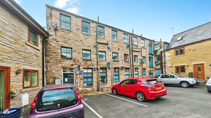 2 Bedroom Flat To Rent In Ightenhill Street, Padiham, BB12