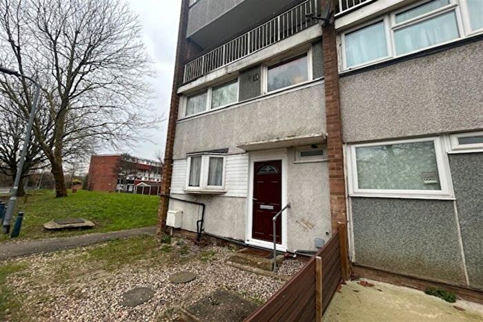 3 Bedroom End Of Terrace House To Rent In Bedroom End Of Terrace House In Basildon, SS14