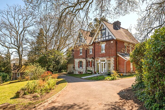 6 Bedroom Detached House For Sale In High Broom Road, Crowborough, TN6