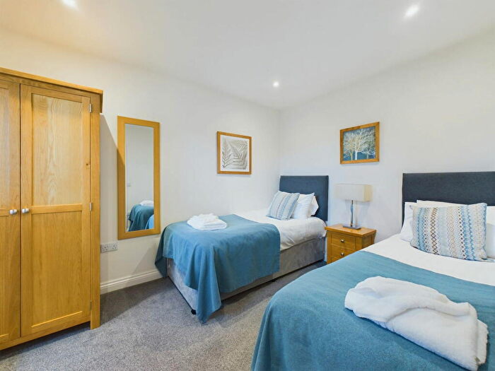2 Bedroom Chalet For Sale In Trenython Manor, Tywardreath, PL24