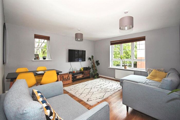 2 Bedroom Flat For Sale In Ansell Way, Warwick, CV34