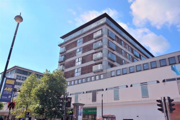 1 Bedroom Flat To Rent In High Street, Uxbridge, UB8