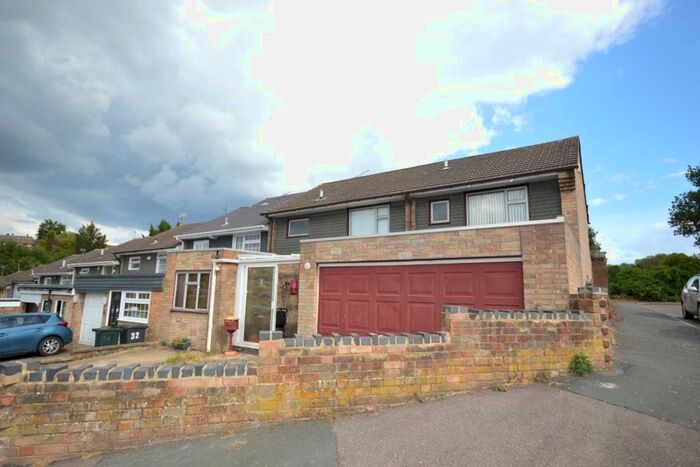 5 Bedroom Detached House To Rent In Foxwood Road, Bean, Dartford, Kent, DA2