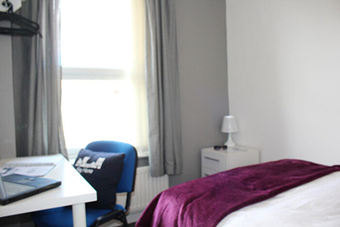 Terraced House To Rent In Bective Road, Northampton, NN2