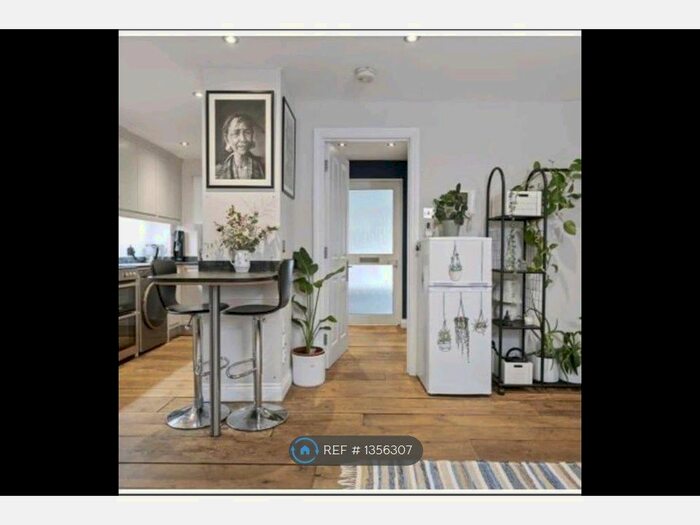 2 Bedroom Flat To Rent In St. John Street, London, EC1V