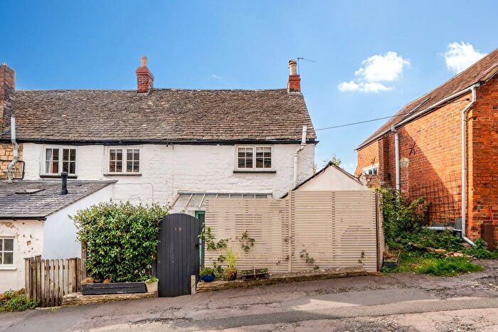 2 Bedroom Semi-Detached House For Sale In Lower Street, Stroud, GL5