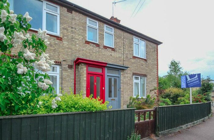 3 Bedroom Terraced House To Rent In Harvey Goodwin Avenue, CB4