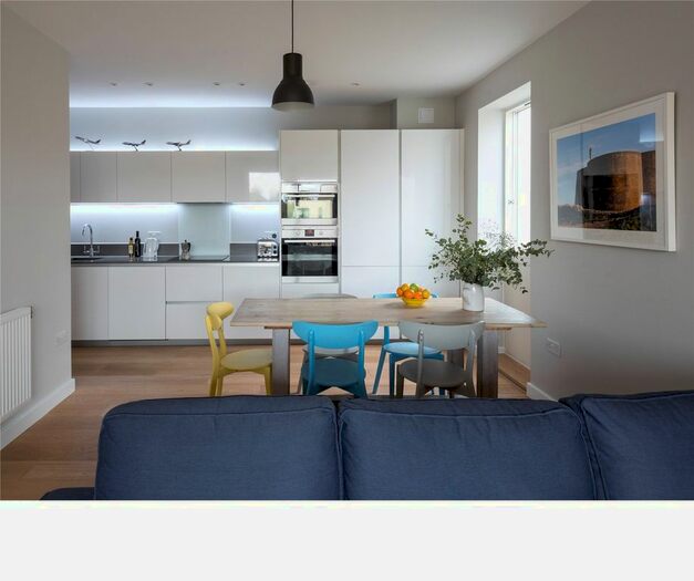 2 Bedroom Flat To Rent In Seekings Close, Trumpington, Cambridge, CB2