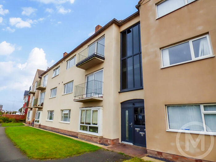 3 Bedroom Maisonette For Sale In Flat, Warbreck Court, Warbreck Hill Road, Blackpool, Lancashire, FY2