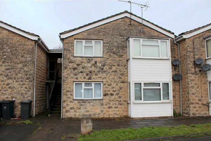 2 Bedroom Flat To Rent In Springhill Court, Tadcaster, LS24