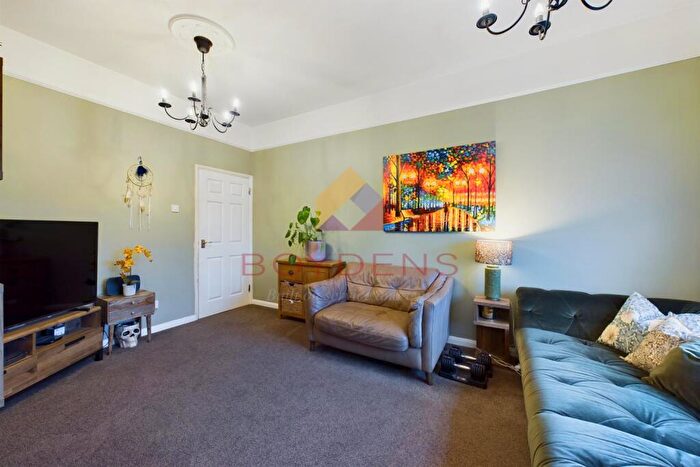 2 Bedroom Apartment For Sale In West Bergholt, Colchester, CO6