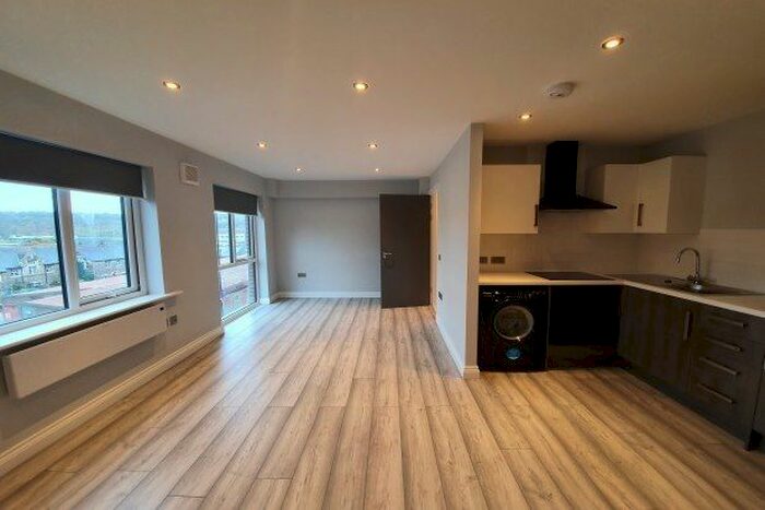 1 Bedroom Flat To Rent In 105 Cuthbert Bank Road, Sheffield S6