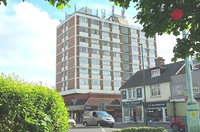 2 Bedroom Flat To Rent In Gower Road, Haywards Heath, RH16