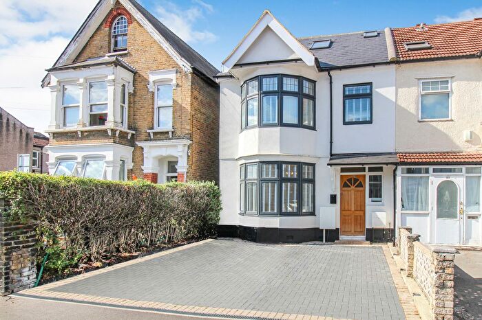 5 Bedroom End Of Terrace House To Rent In Coventry Road, Ilford, IG1