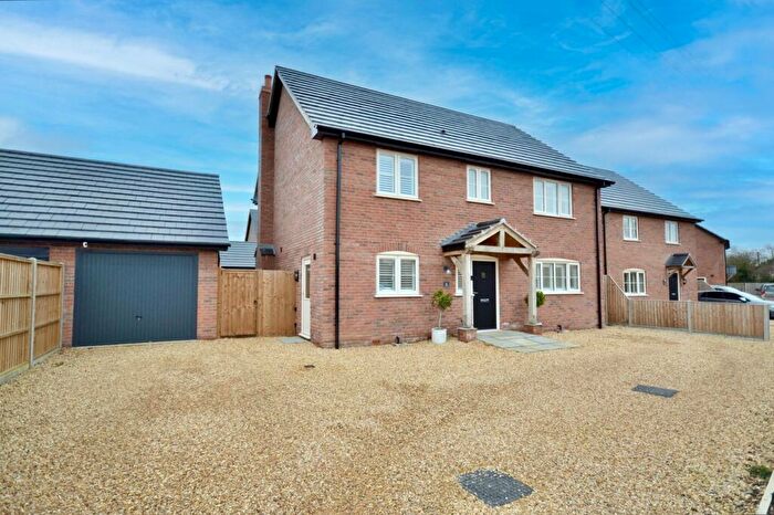 4 Bedroom Detached House For Sale In Ashwicken Road, Pott Row, King's Lynn, PE32