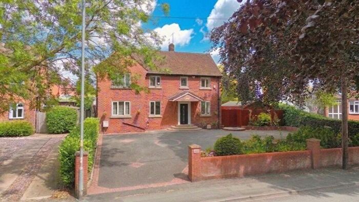 5 Bedroom Detached House For Sale In Crewe Road, Nantwich, CW5