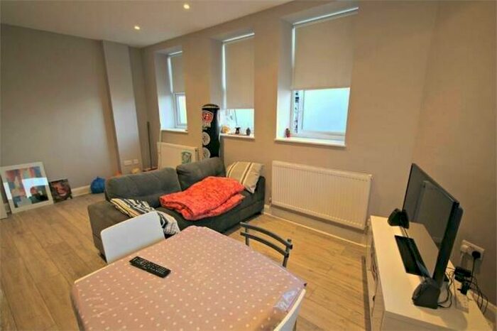 1 Bedroom Flat To Rent In High Road, Willesden, NW10