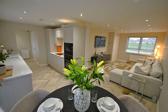 3 Bedroom Detached House For Sale In Farleigh Drive, Harworth, Doncaster, DN11