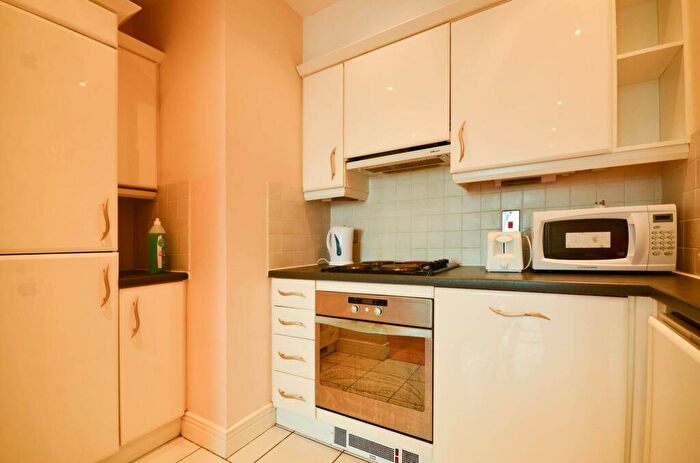 2 Bedroom Flat For Sale In Gerry Raffles Square, Stratford, London, E15