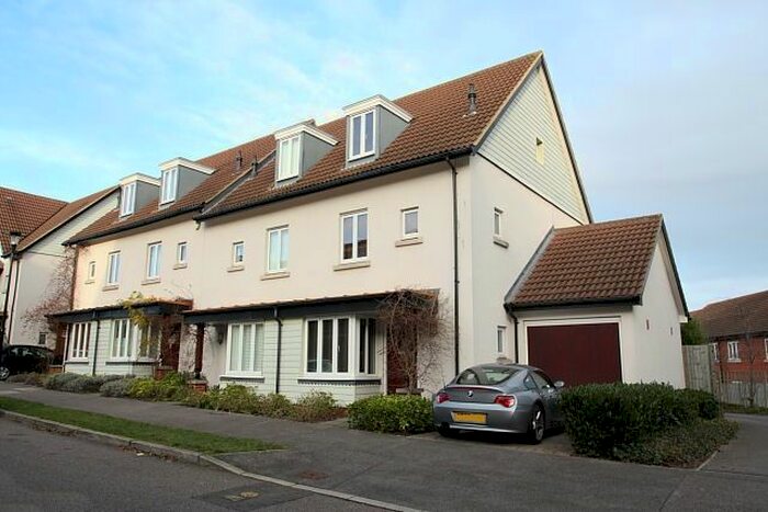 3 Bedroom Terraced House To Rent In Macdowall Road, Guildford GU2