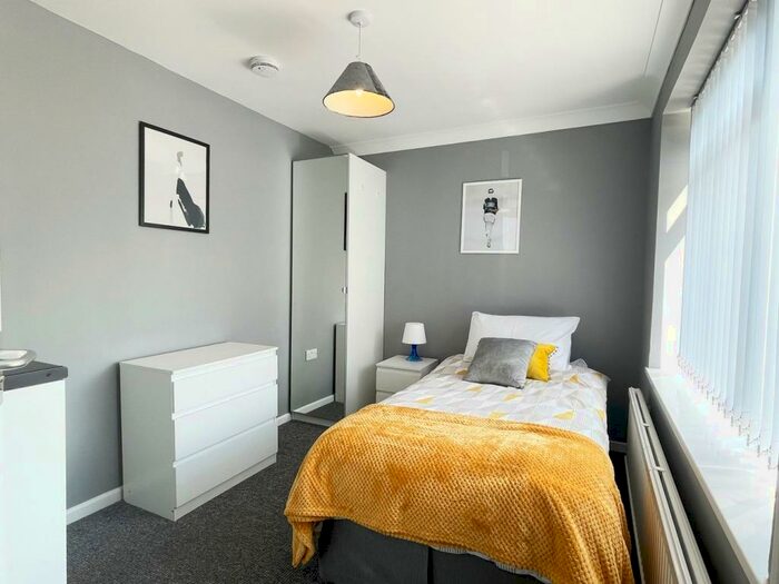 1 Bedroom House Of Multiple Occupation To Rent In Reynolds Road, Corby, NN18