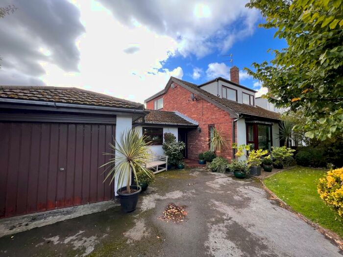 3 Bedroom Semi-Detached House To Rent In Landsmoor Drive, Longton, Preston, PR4