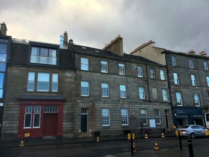 3 Bedroom Apartment To Rent In / Hamilton Place, Stockbridge, Edinburgh, EH3