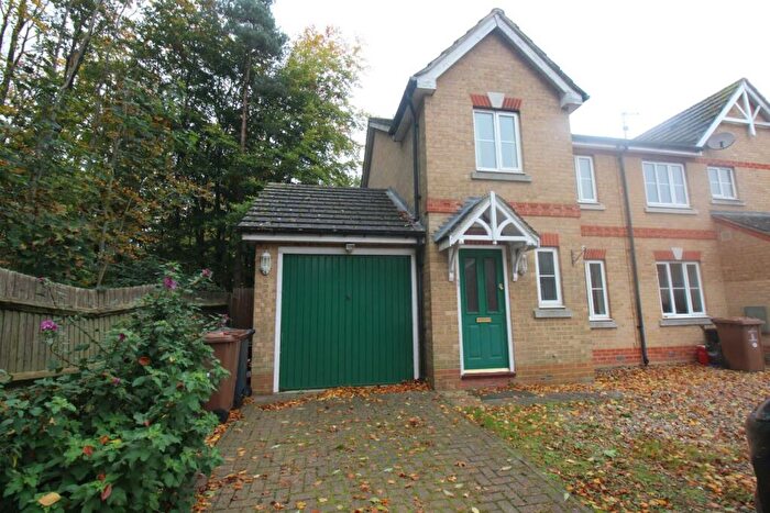 3 Bedroom House To Rent In Old Bourne Way, Stevenage, SG1