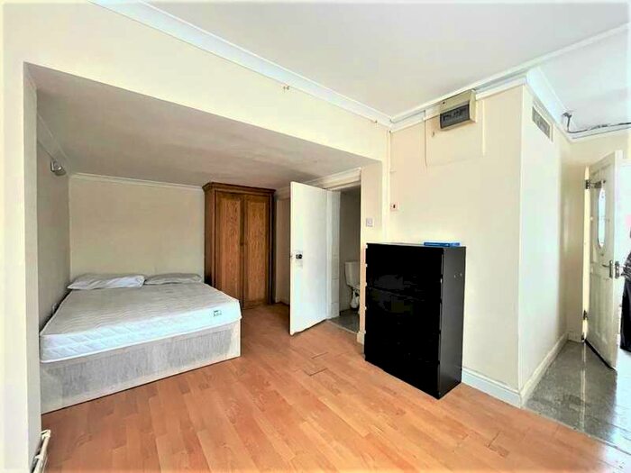 1 Bedroom Flat To Rent In Wells Close, Northolt, UB5